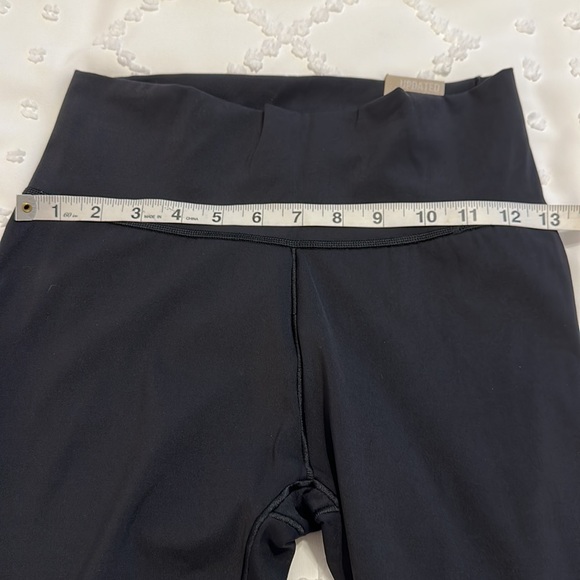 NWT Adidas leggings/yoga pants. Long tight high rise. Size M. - Picture 7 of 9